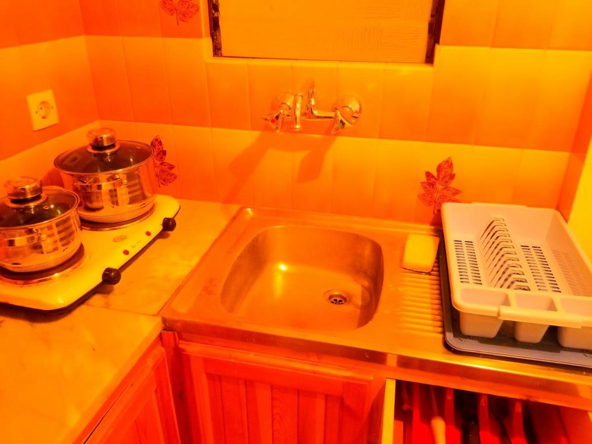 شقة Valerie'S House Poros Town المظهر الخارجي الصورة